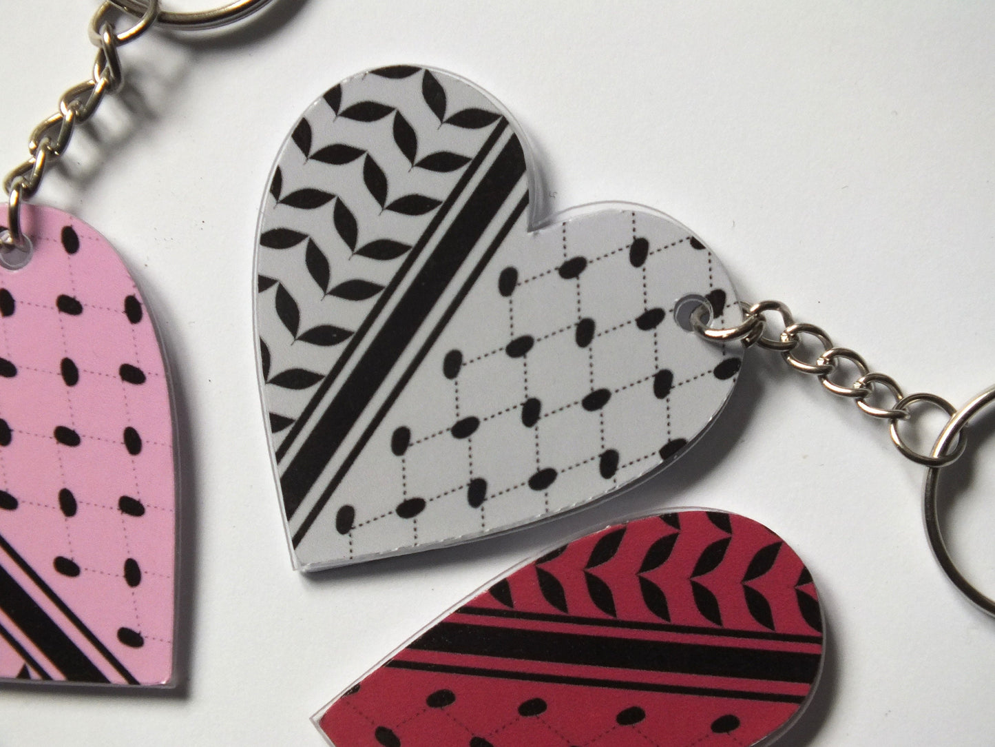 Keffiyeh Pattern Keyring - Acrylic Heart Keychain – Keffiyeh Embroidery Pattern with Watermelon Charms – Pro Palestine Gift Idea