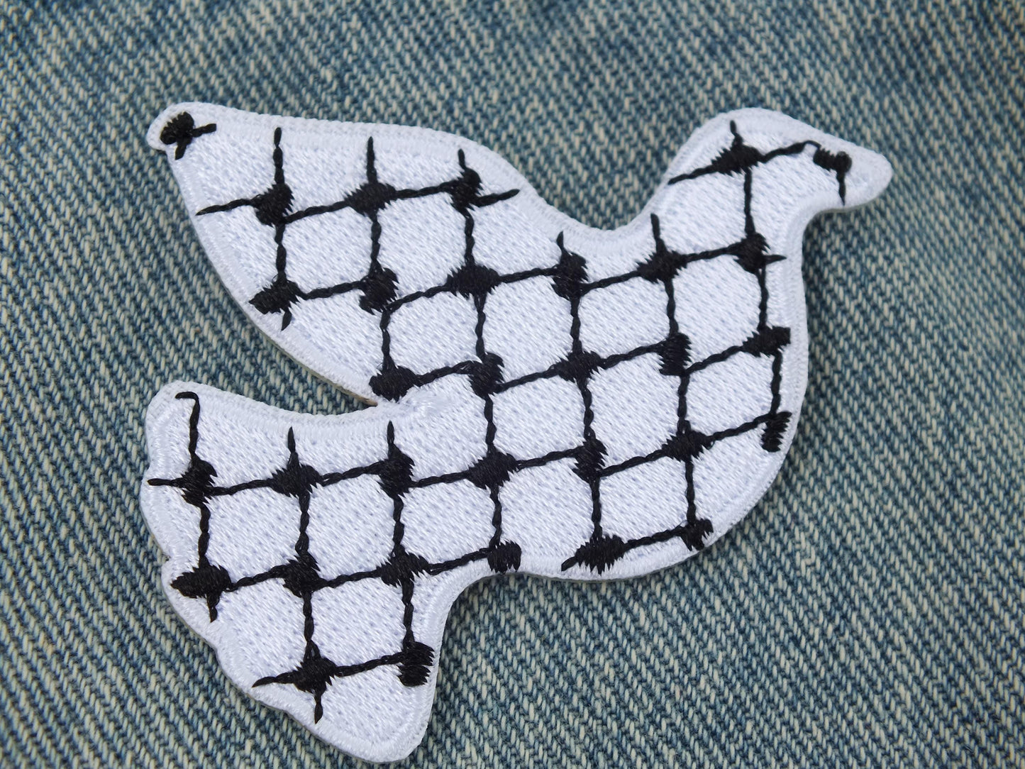 Embroidered Keffiyeh Pattern Patch – Pro Palestine Symbol – Iron-On or Velcro for Jackets & Gear - Peace Dove Patch for Gaza Activist
