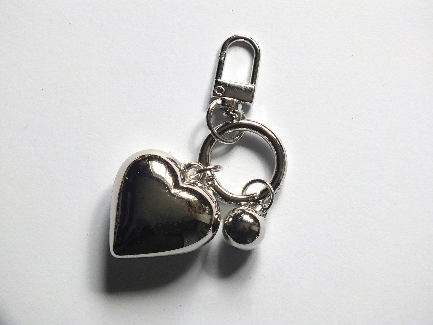 Love Heart Keyring for Palestine Supporter - Protest Keychain – Palestine Keffiyeh Heart + Watermelon – Handmade Activist Gift