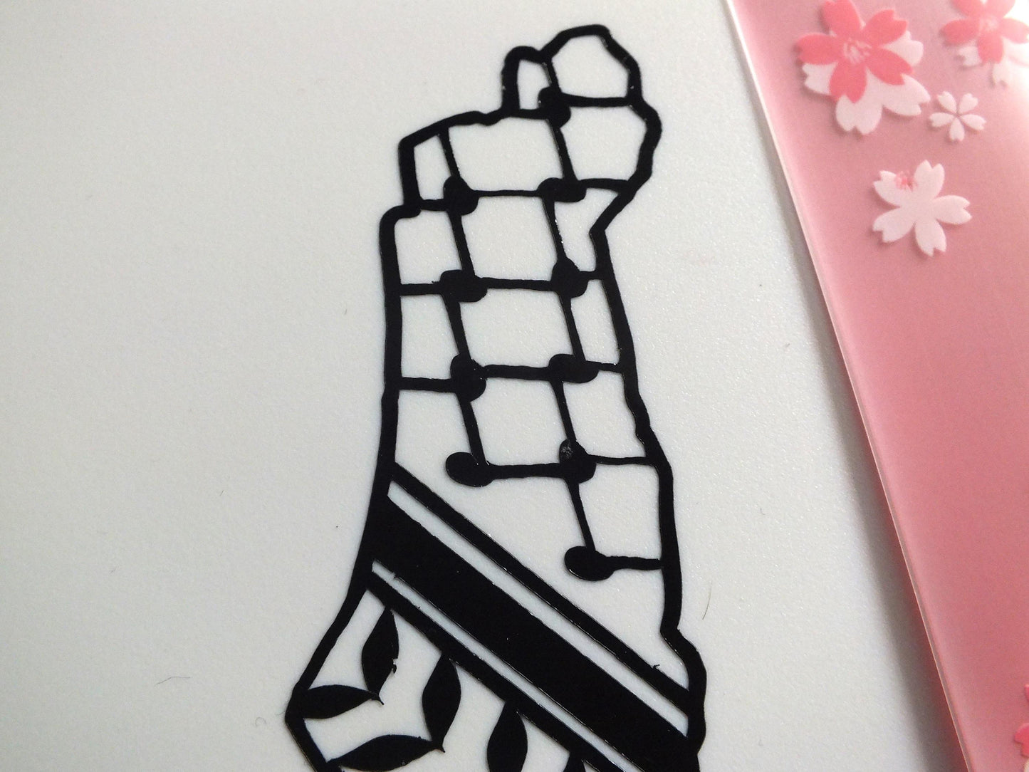 Map of Palestine Vinyl Keffiyeh Decal - Minimalist Palestinian Decal for Car Bumper, Truck, Motorbike, Water Bottle – Solidarity Art