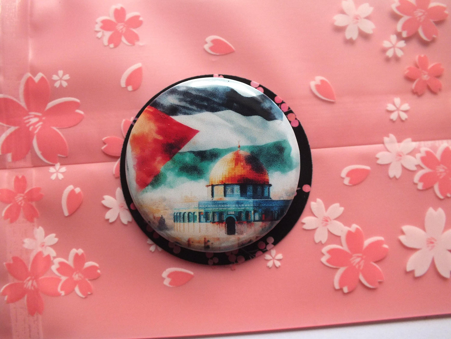 Free Palestine Pin - Proceeds Donated to Palestinian Charity - Jacket or Gift Accessory for Pro Palestinian Activist and Supporter
