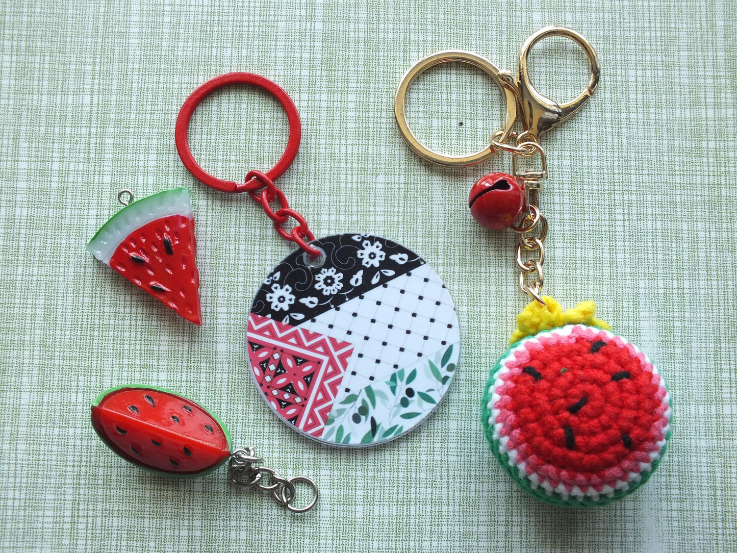 Solidarity with Gaza Keychain – Keffiyeh Heart, Watermelon Charm, Palestinian Flag Print – Palestine Symbol Gift for Activists