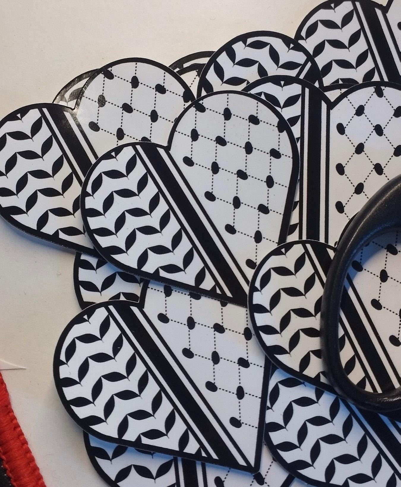 Keffiyeh Palestine Sticker – Black and White Vinyl Decal for Laptop, Bumper, Window, Bottle – Free Palestine Symbol - Heart Shape Decal