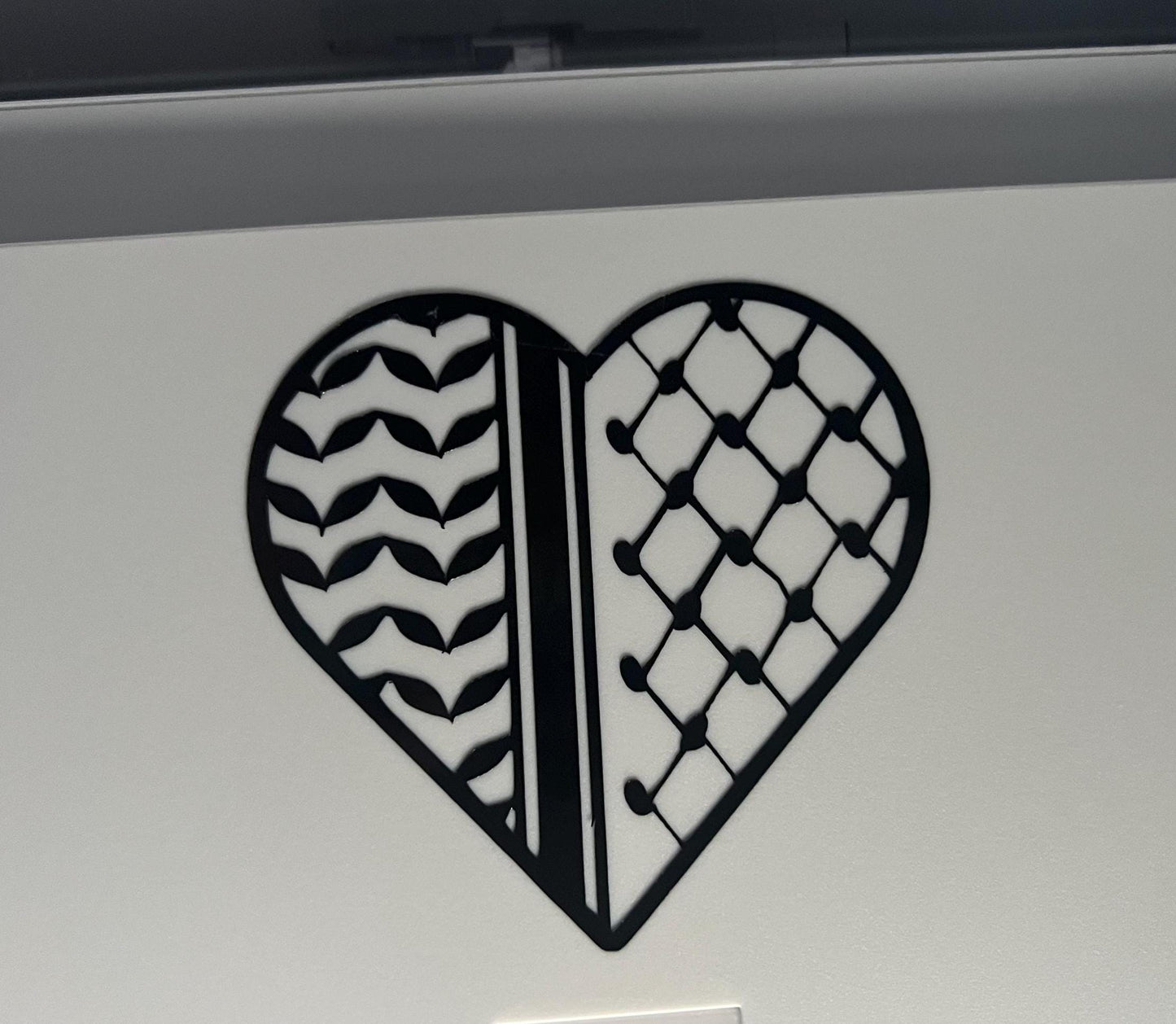 Palestinian Embroidery Pattern Vinyl Decal - Black & White Vinyl Decal for Journal, Water Bottle, iPad – Heart Shape Gaza Solidarity Sticker