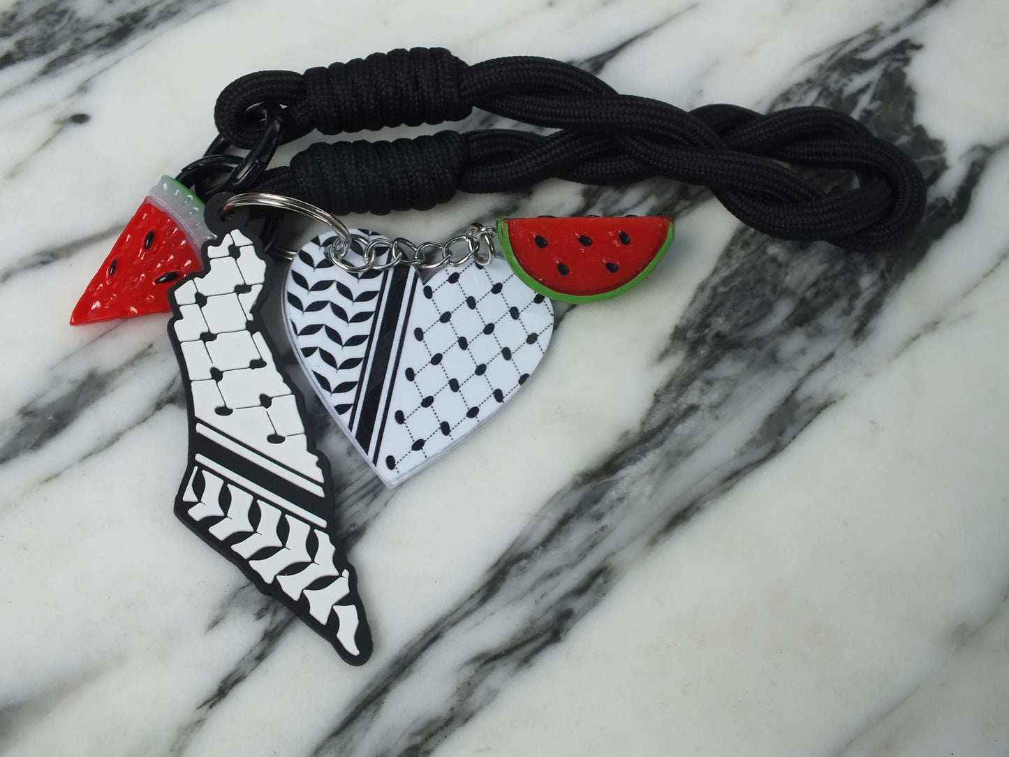 Palestine Watermelon Keyring - New Car Gift for Pro Palestinian - Keffiyeh Pattern with Watermelon Charm – Gaza Activist Gift Idea