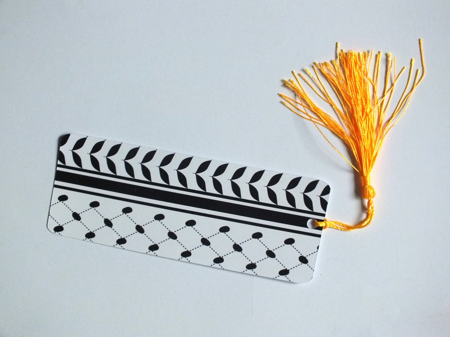Palestine Keffiyeh Bookmarks - Beautiful & Unique - Proceeds Donated to Gaza Charity - Perfect Gift for Book Lovers - Support a Good Cause