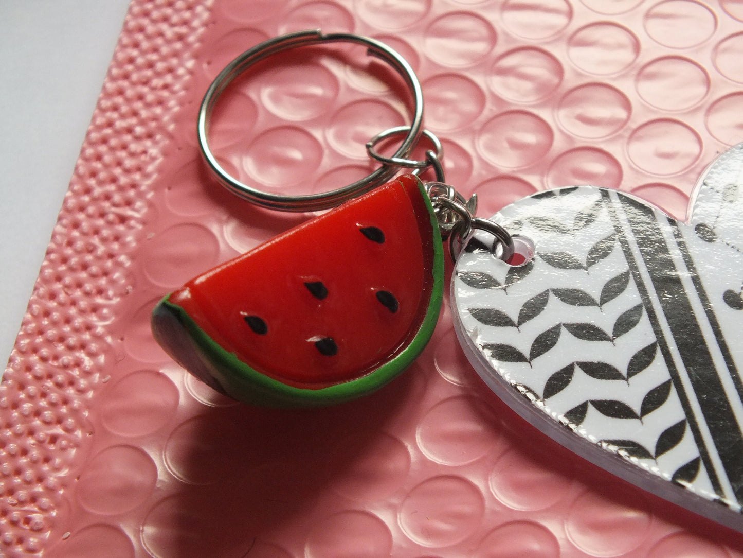 Palestine Watermelon Keychain Palestinian Symbol Love Heart Keffiyeh Symbol Keyring Pro Palestine Gifts That Support Palestine Activist