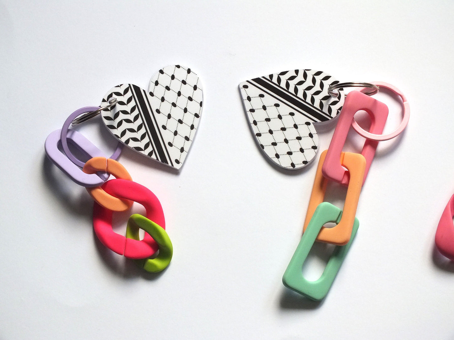 Palestine Keyring with Keffiyeh Pattern - Free Palestine Gift for Pro Palestinian Activists with Watermelon Charms - Proceeds to Gaza
