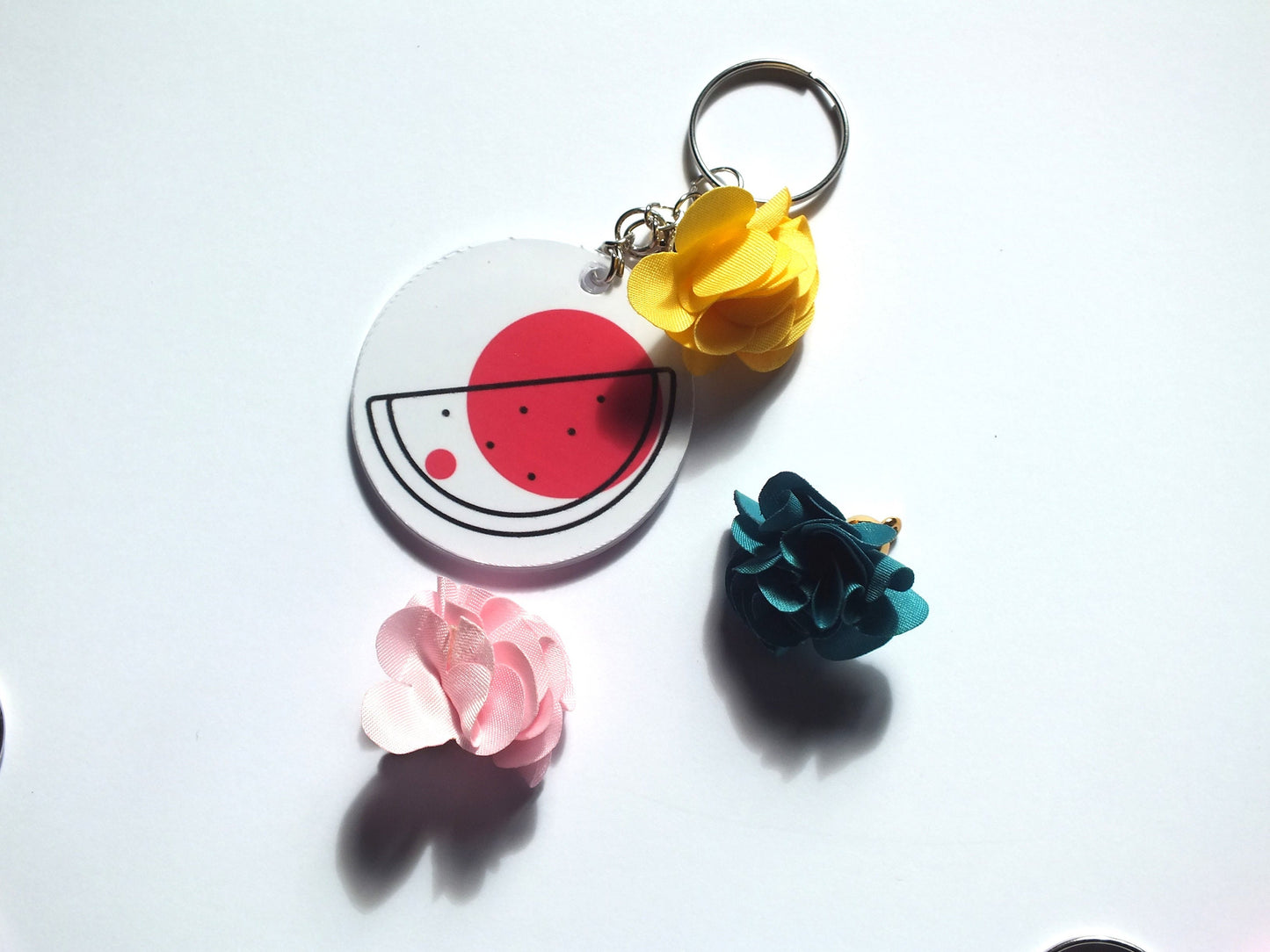 Watermelon Keyring for Palestine - Heart Keychain for Palestine – Keffiyeh Pattern + Watermelon Enamel Charm – Gift for Supporters