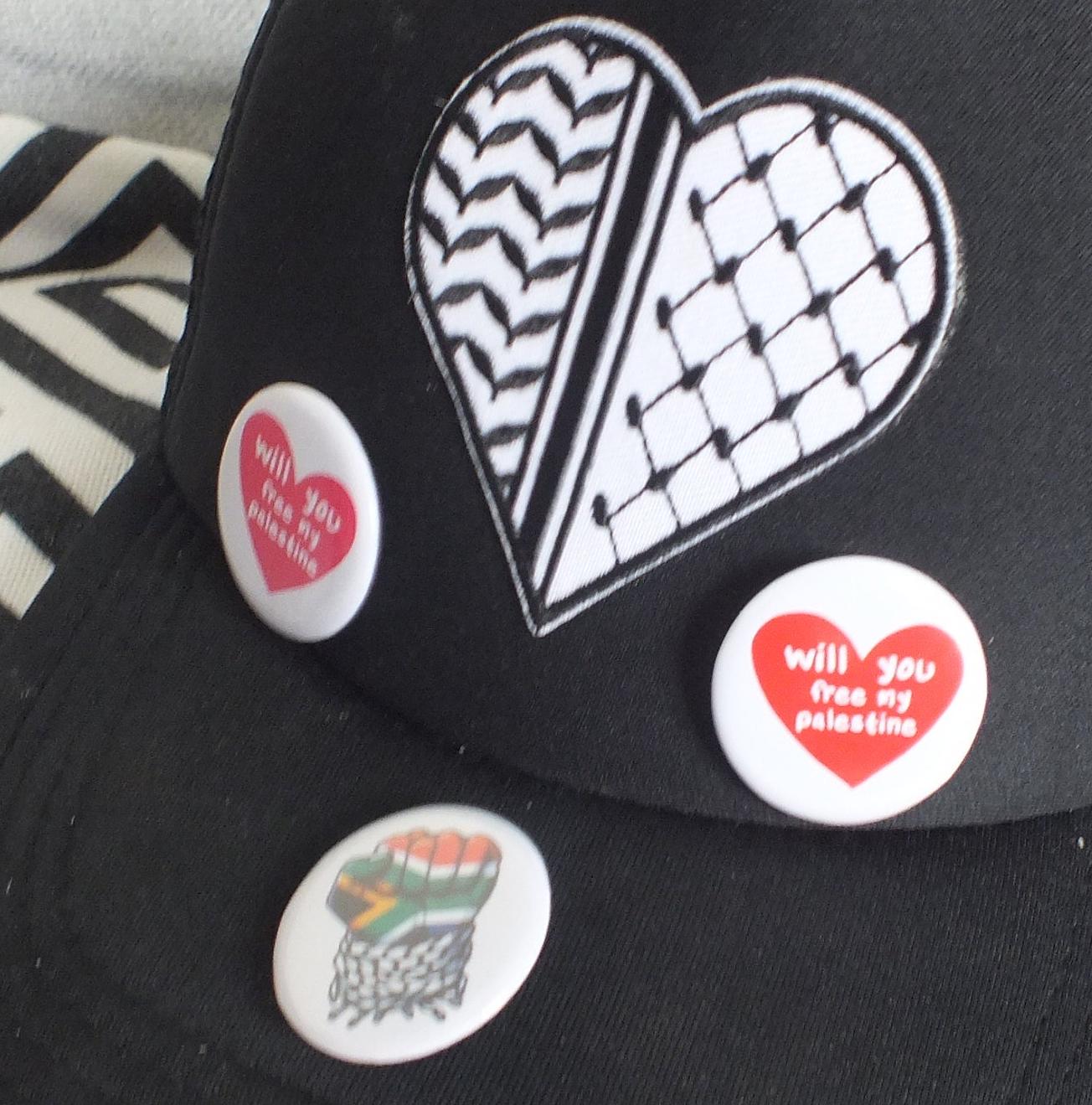Palestine Support Badge – Keffiyeh & Heart Flag Pin – Great for Pro Palestinian Activist, Gifts - Protest Pride Accessory for Denim Jacket