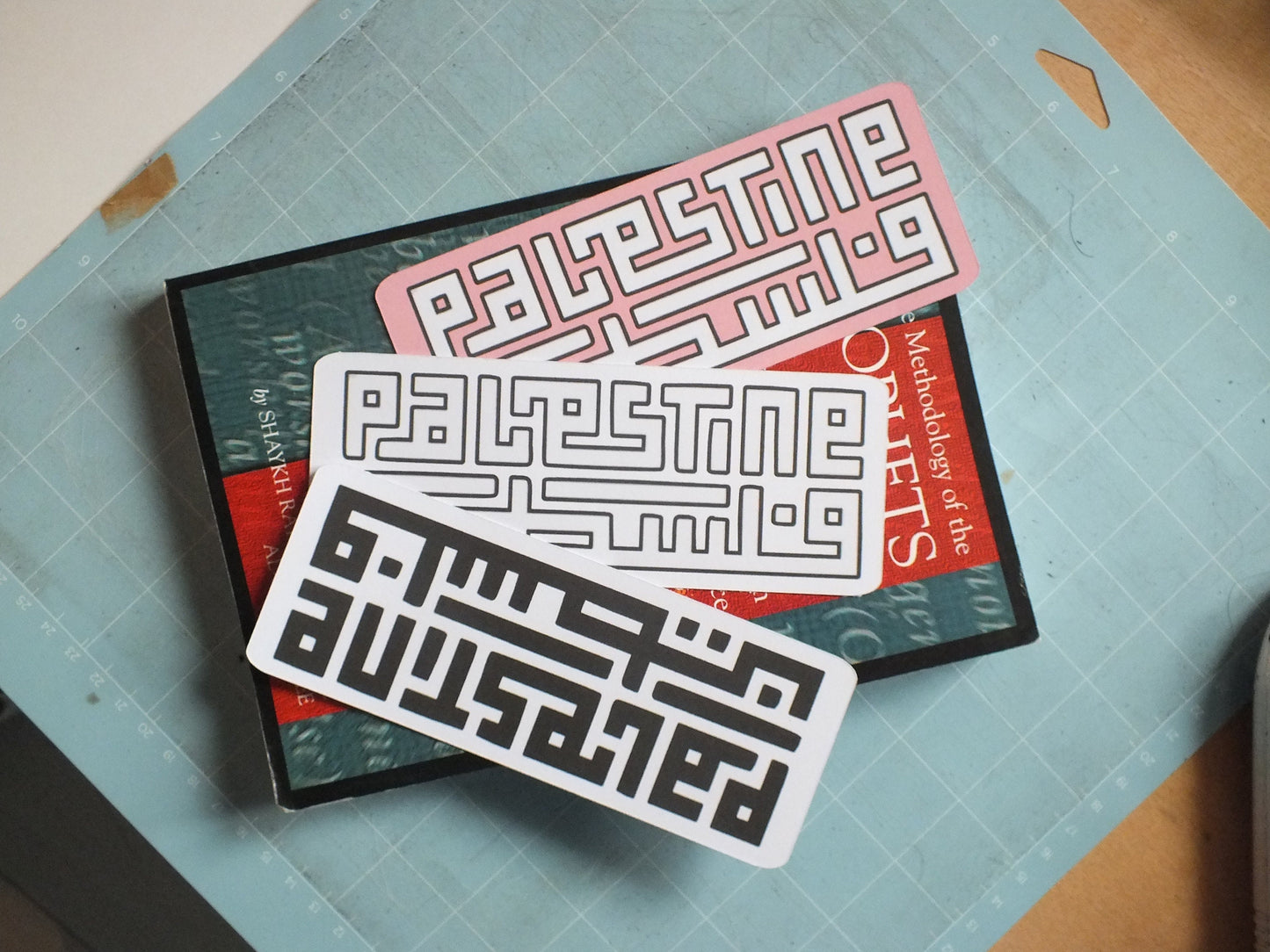 Free Palestine Bookmark – Calligraphy and Keffiyeh Art – Handmade Gift for Readers, Book Lovers & Students - Glossy Laminated Bookmark