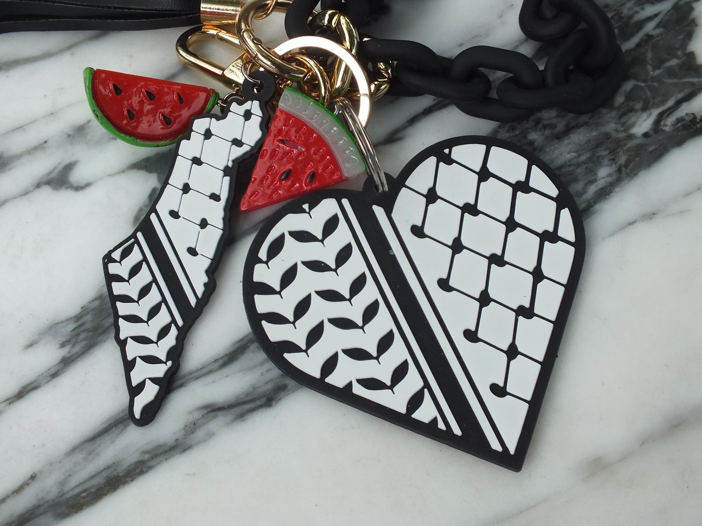 Free Palestine Keychain – Keffiyeh Heart with Watermelon Charm – Resistance Art Accessory - Cultural Activist Gift in Solidarity with Gaza