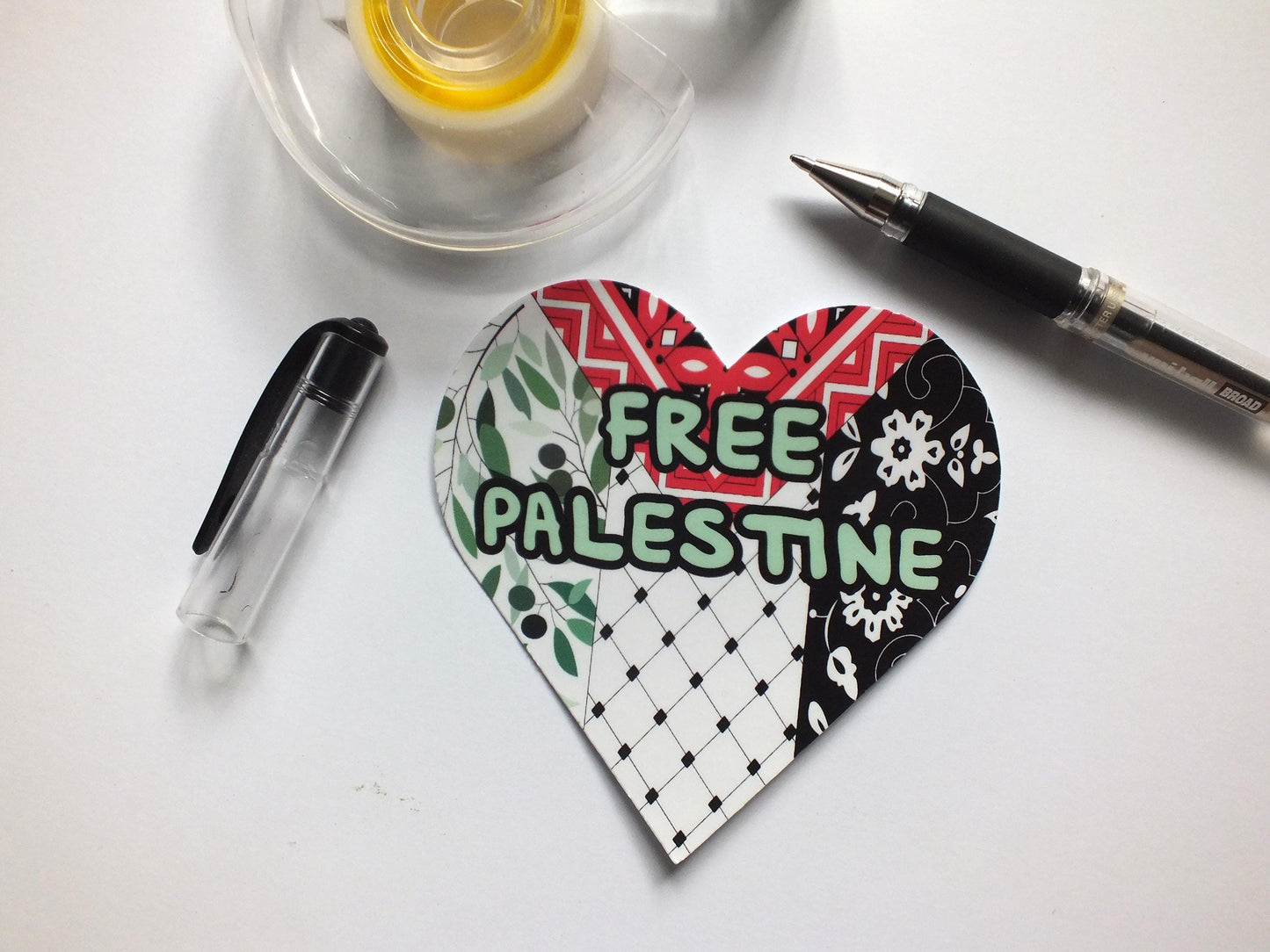 Free Palestine Vinyl Bumper Decal - Solidarity Decal for Car Windscreen, Laptop, Water Bottle - Palestine Flag Love Heart Sticker