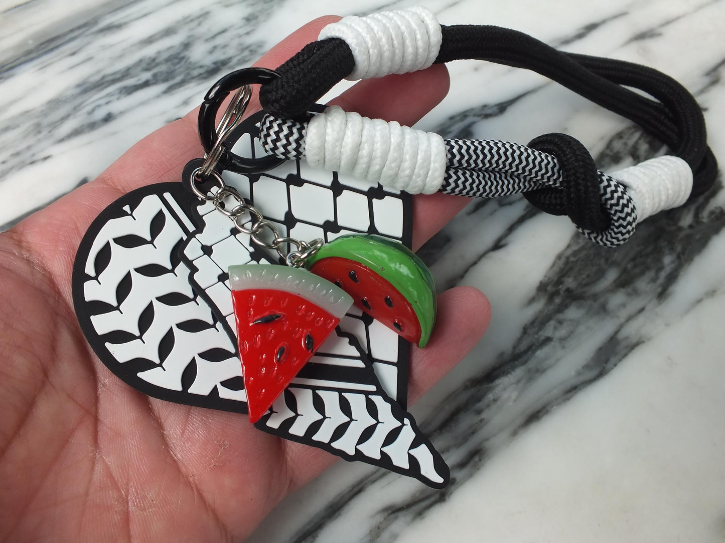 Palestine Watermelon Keyring - New Car Gift for Pro Palestinian - Keffiyeh Pattern with Watermelon Charm – Gaza Activist Gift Idea