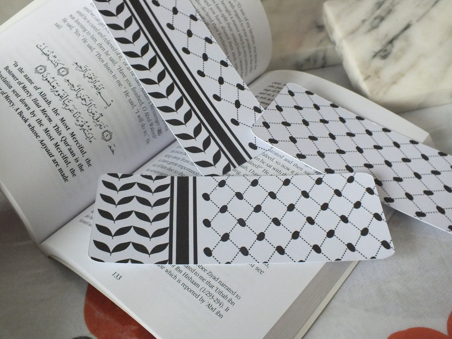 Palestine Embroidery Pattern Bookmark – Flag & Keffiyeh Pattern – Cultural Reading Gift for Supporters and Activist - Solidarity with Gaza