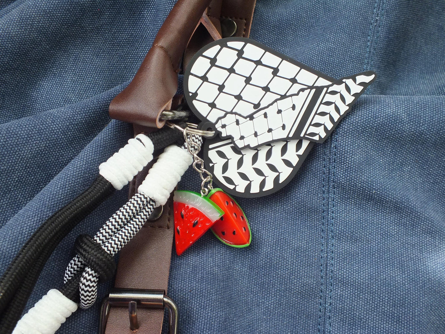 Palestine Watermelon Keyring - New Car Gift for Pro Palestinian - Keffiyeh Pattern with Watermelon Charm – Gaza Activist Gift Idea