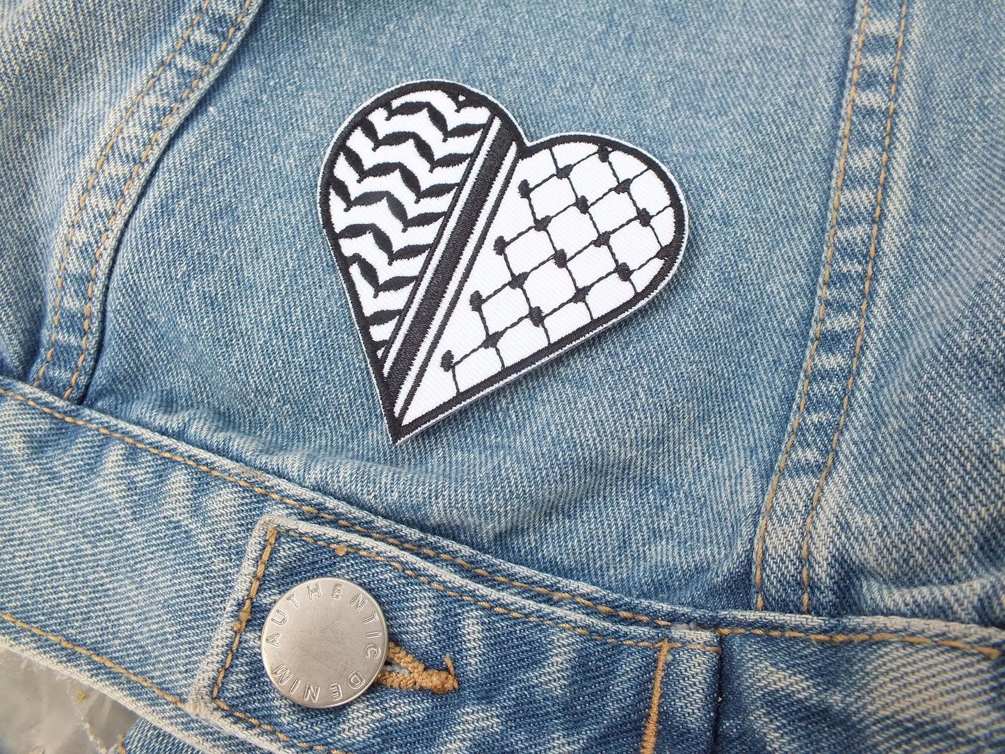 Palestine Keffiyeh Patch – Embroidered Palestinian Embroidery Pattern – Iron-On or Velcro Badge for Cultural Pride & Protest Wear