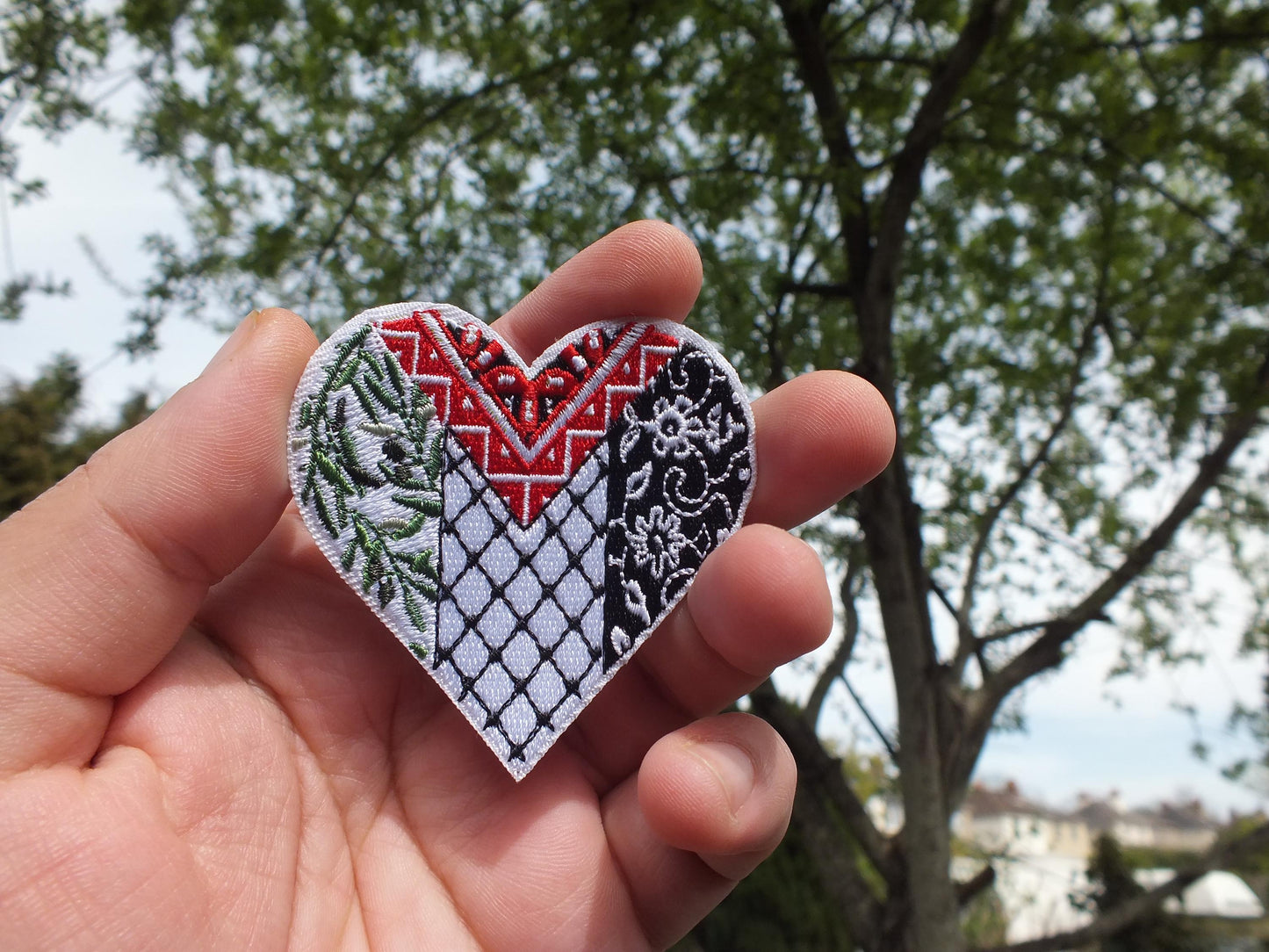 Heart Shape Heritage Patch for Gaza – Palestine Keffiyeh Symbol – Embroidered Iron-On/Velcro Patch in Solidarity for Activist Gift