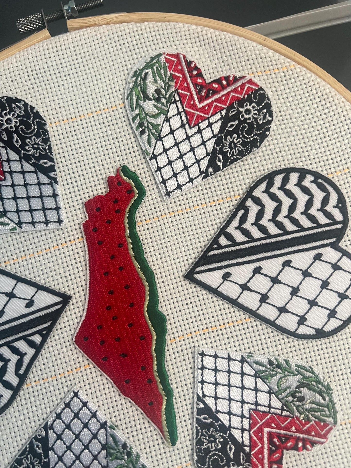 Palestinian Patch Embroidery Hoop – 23cm Wall Art with Resistance Symbols, Keffiyeh Pattern & Cultural Motifs, Handmade Home Decor Gift