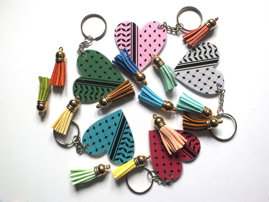 Keffiyeh Pattern Keyring - Acrylic Heart Keychain – Keffiyeh Embroidery Pattern with Watermelon Charms – Pro Palestine Gift Idea