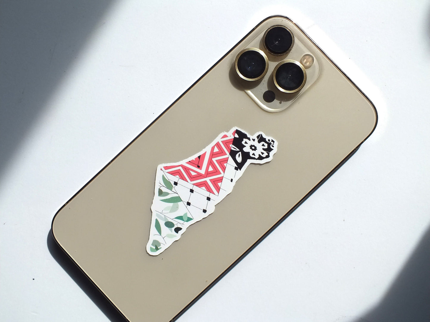 Keffiyeh Pattern Sticker – Free Palestine Vinyl Decal for iPhone, Laptop, Journal, Notebook, Car Windscreen – Palestine Embroidery Pattern