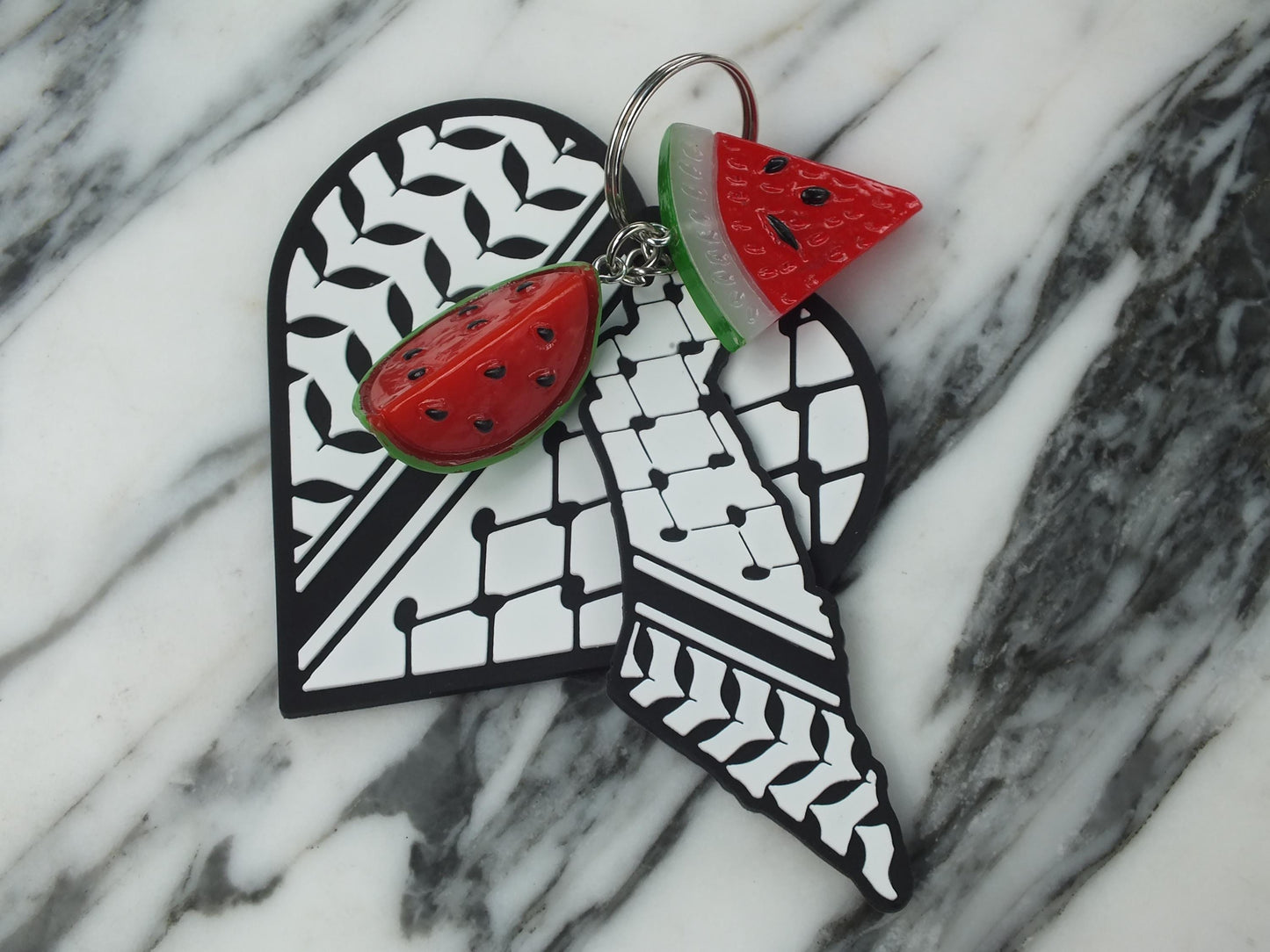 Keffiyeh Print Keyring - Heart & Watermelon Keychain – Palestine Support Gift with Keffiyeh Art - Solidarity with Gaza Gift for Activists