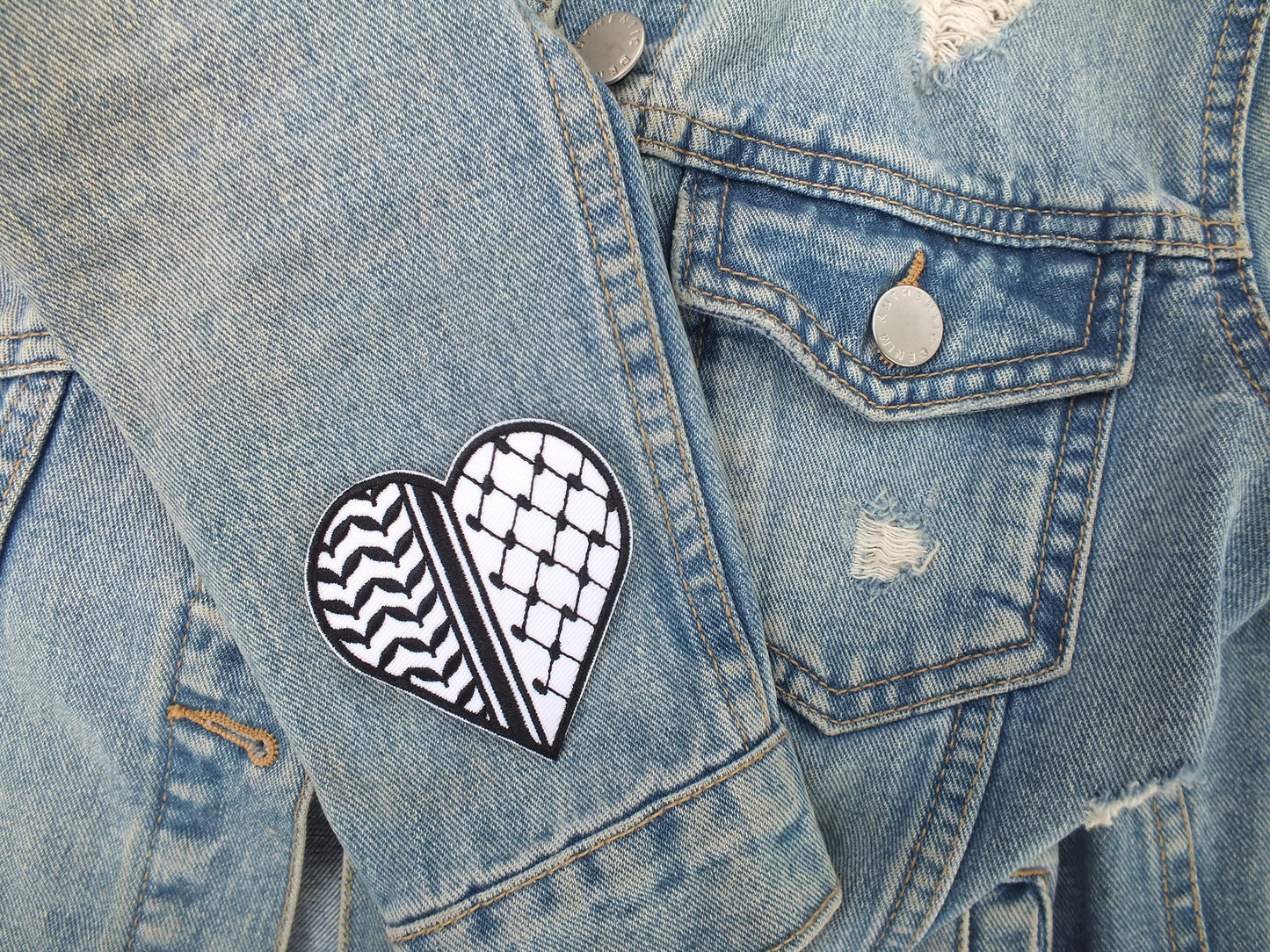 Black & White Heart Shape Keffiyeh Patch – Palestine Resistance Embroidery – Iron-On or Velcro Gift for Pro Palestinian Activist