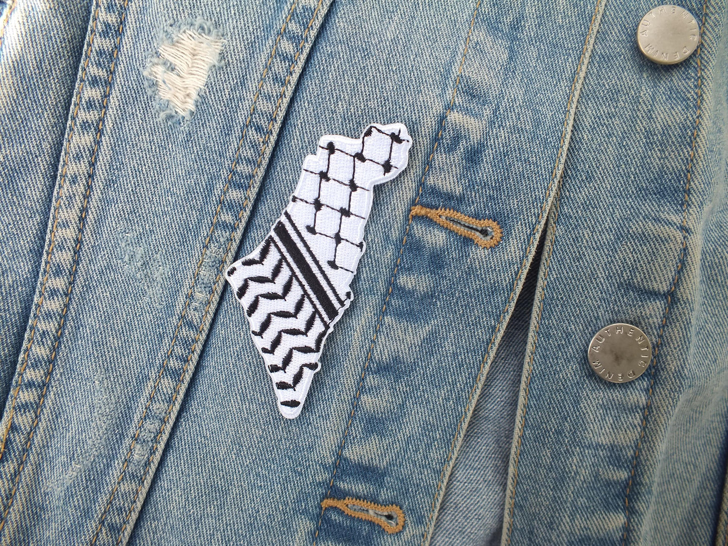 Iron-On Peace Dove Patch for Palestine – Keffiyeh Pattern Patch Supporting Palestine – Handmade Embroidered Statement Accessory for Jacket