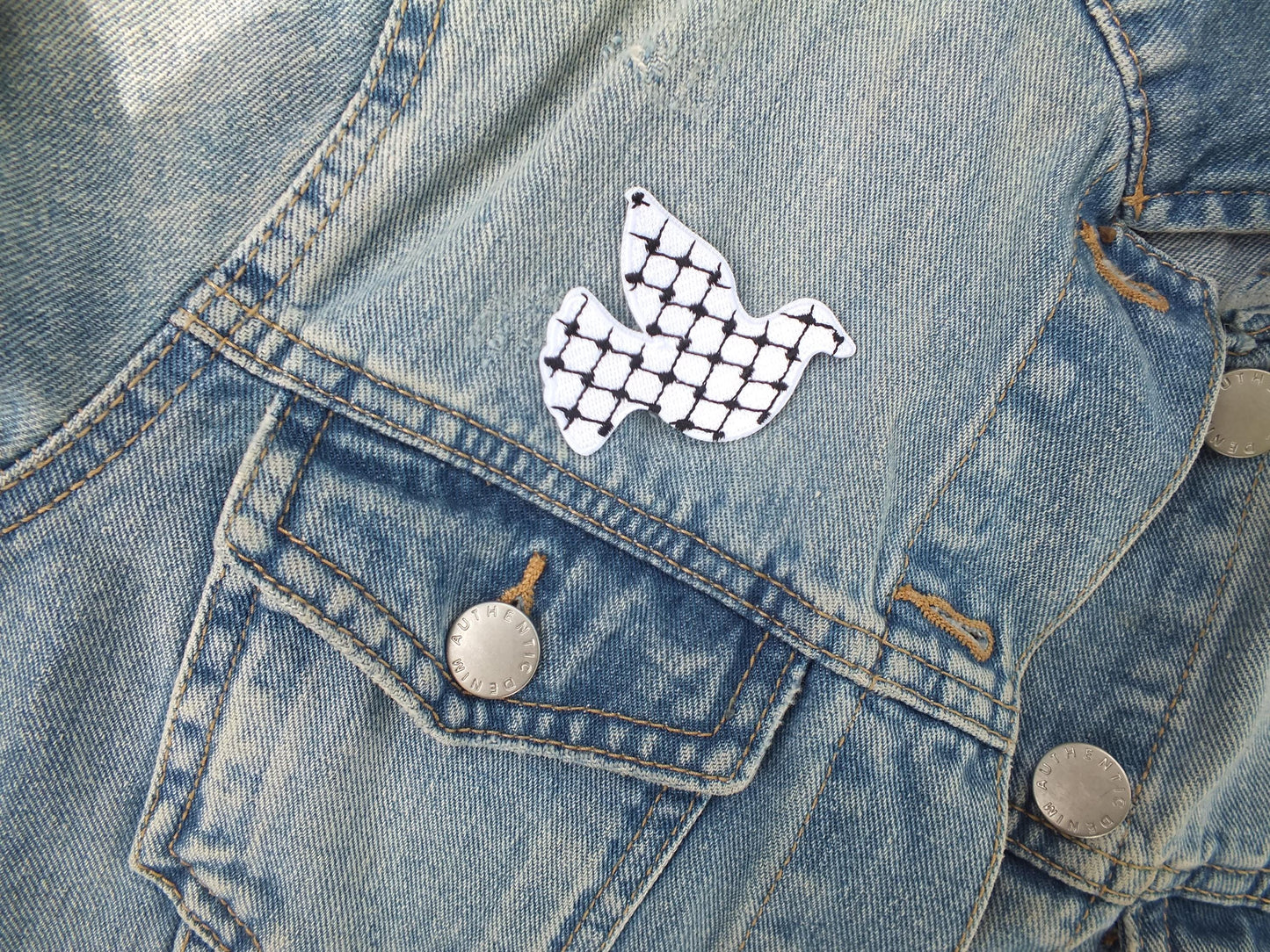 Iron-On Patch – Keffiyeh Pattern Supporting Palestine – Handmade Embroidery Statement Accessory - Pro Palestine Gift - Peace Dove Patch