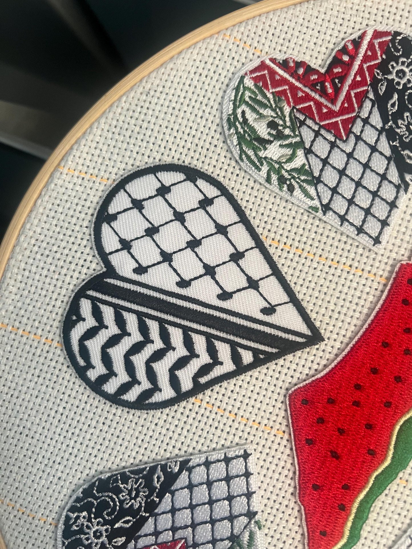 Palestinian Patch Embroidery Hoop – 23cm Wall Art with Resistance Symbols, Keffiyeh Pattern & Cultural Motifs, Handmade Home Decor Gift