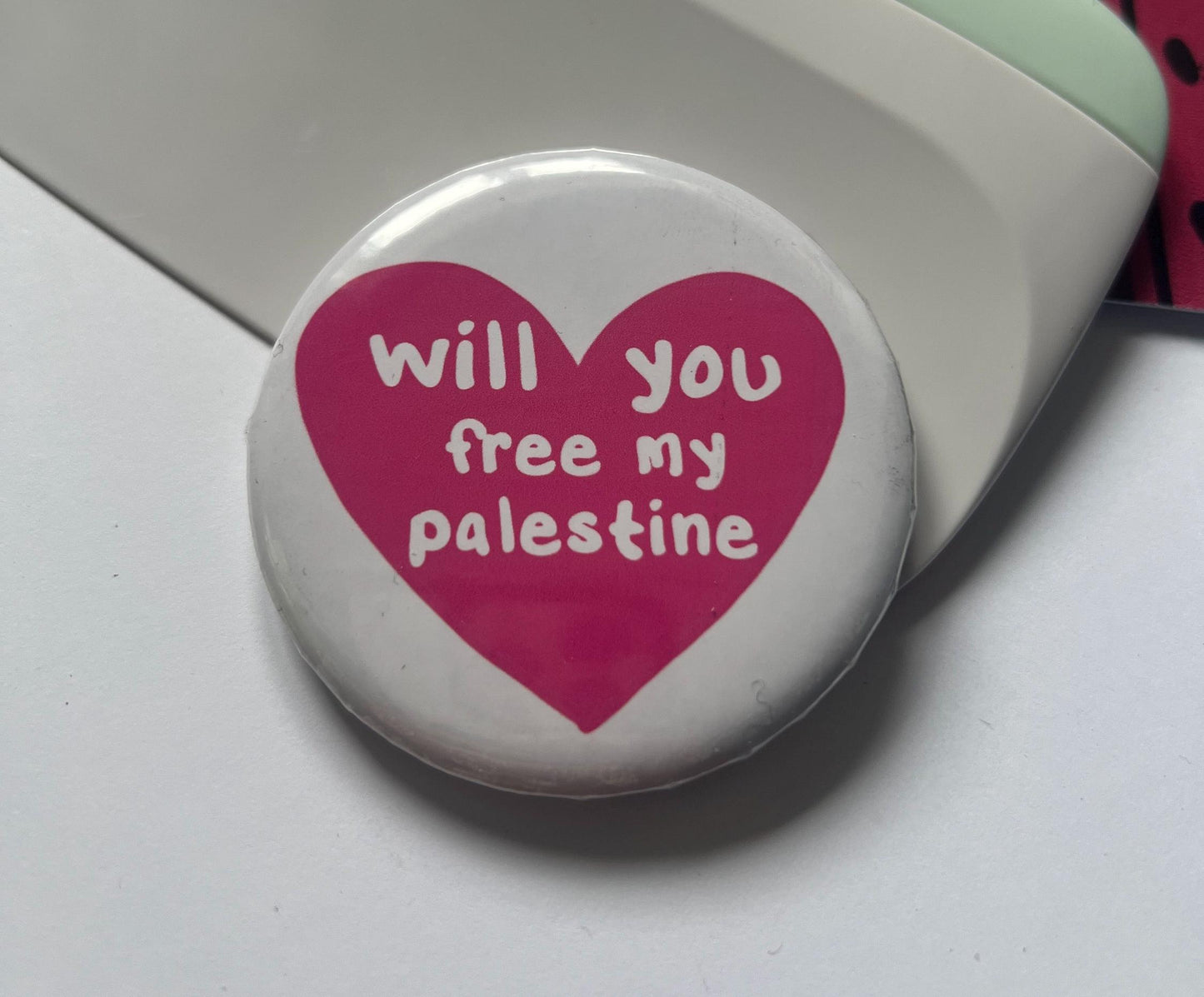 Palestine Flag Pin - % Proceeds Donated to Palestinian Charity - Show Your Solidarity and Support with these Pro Palestine Pins