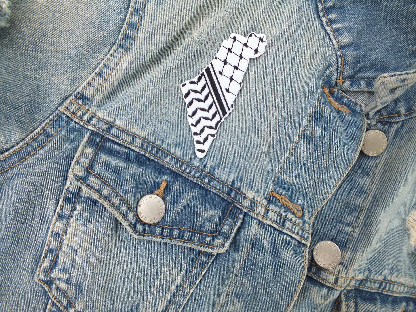 Iron-On Patch – Keffiyeh Pattern Supporting Palestine – Handmade Embroidery Statement Accessory - Pro Palestine Gift - Peace Dove Patch