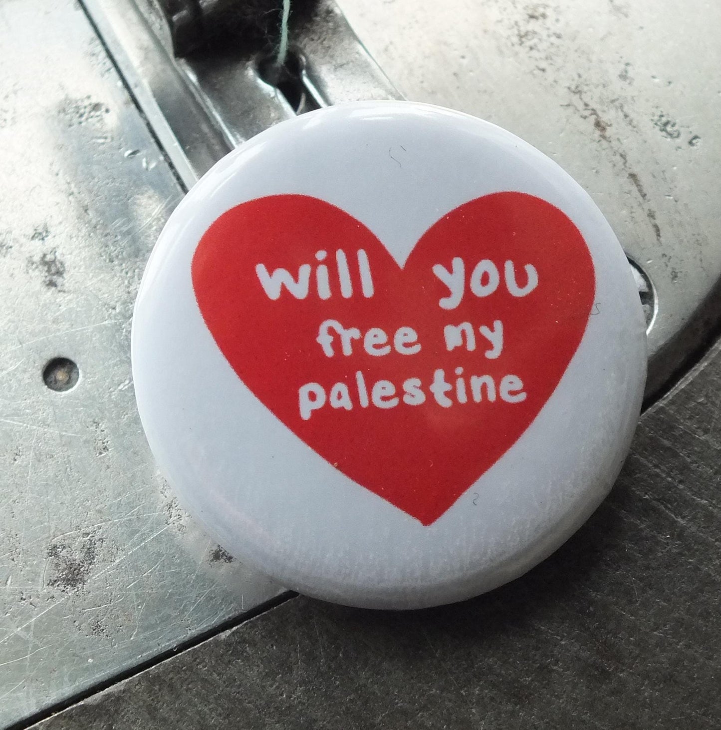 Palestine Support Badge – Keffiyeh & Heart Flag Pin – Great for Pro Palestinian Activist, Gifts - Protest Pride Accessory for Denim Jacket