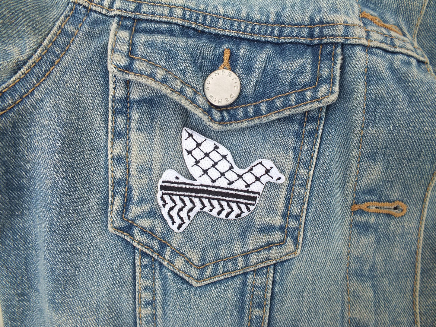 Embroidered Keffiyeh Pattern Patch – Pro Palestine Symbol – Iron-On or Velcro for Jackets & Gear - Peace Dove Patch for Gaza Activist