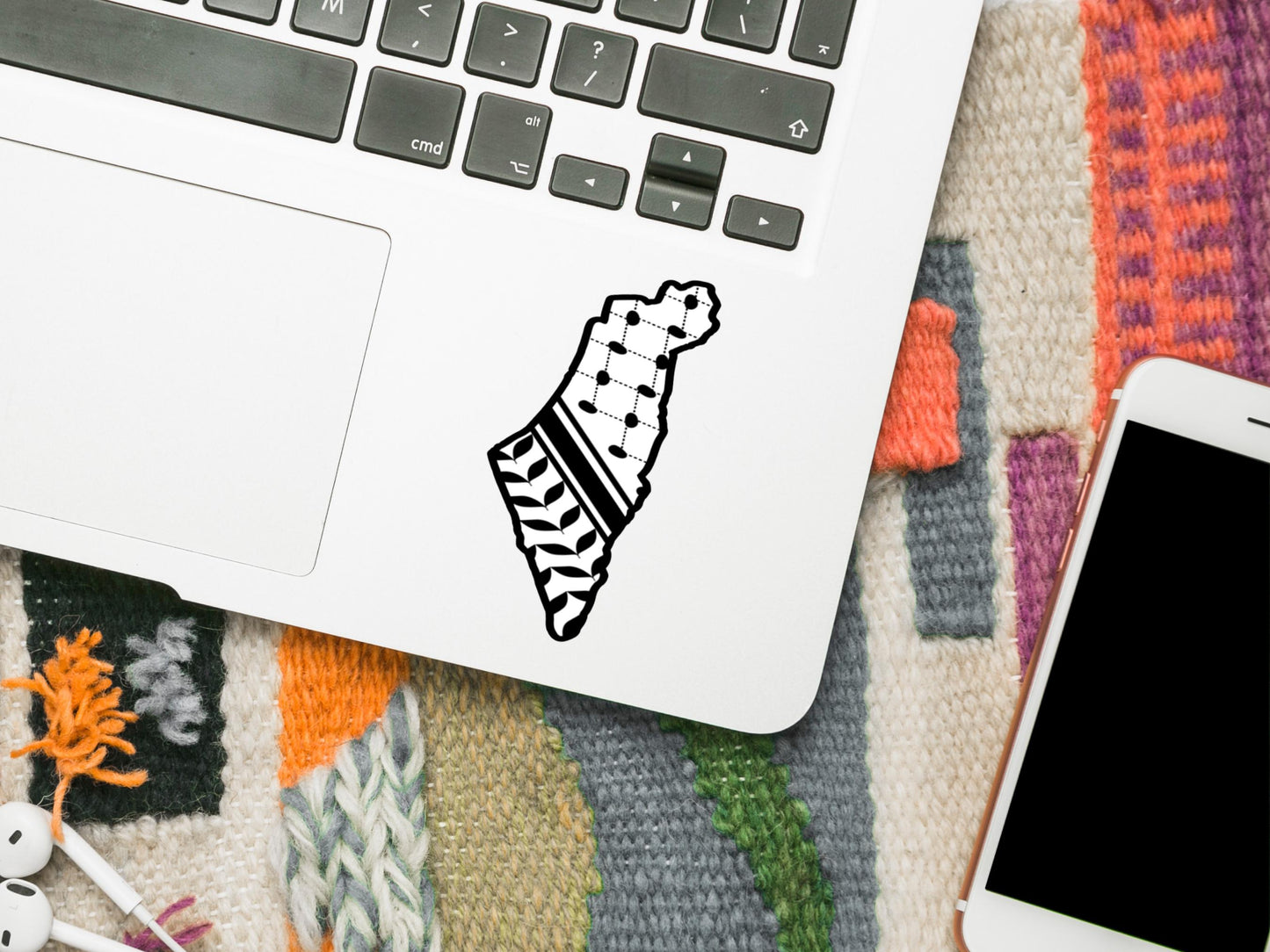 Black and White Keffiyeh Vinyl Sticker – Glossy Pro Palestine Symbol for Laptop, Car Windscreen, Water Bottle - Map of Palestine Sticker