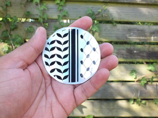 Holographic Keffiyeh Decal for Palestine - Pro Palestinian Car Bumper Decal for Activist - Subtle Protest Art Sticker for Laptop, Journal