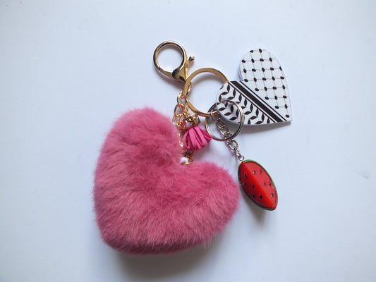 Pink Heart Keyring - Gaza Activist Keychain – Palestine Heart in Keffiyeh Print + Watermelon Symbol Charm - New Car Gift for Gaza Supporter