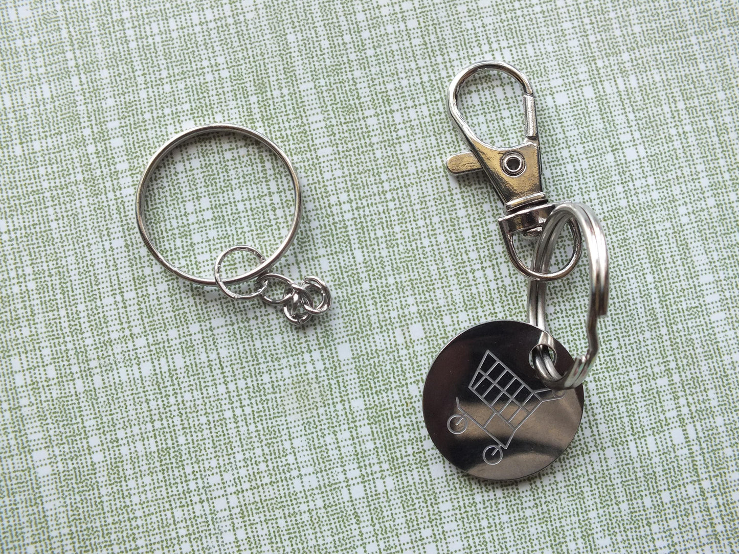 Solidarity with Gaza Keychain – Keffiyeh Heart, Watermelon Charm, Palestinian Flag Print – Palestine Symbol Gift for Activists