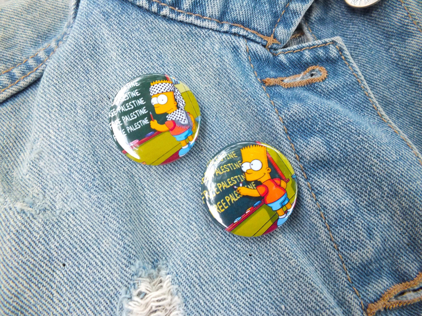 Round Metal Pin for Palestine – Badge with Keffiyeh Print - Protest & Pride Design for Palestinian Activist in Solidarity with Gaza