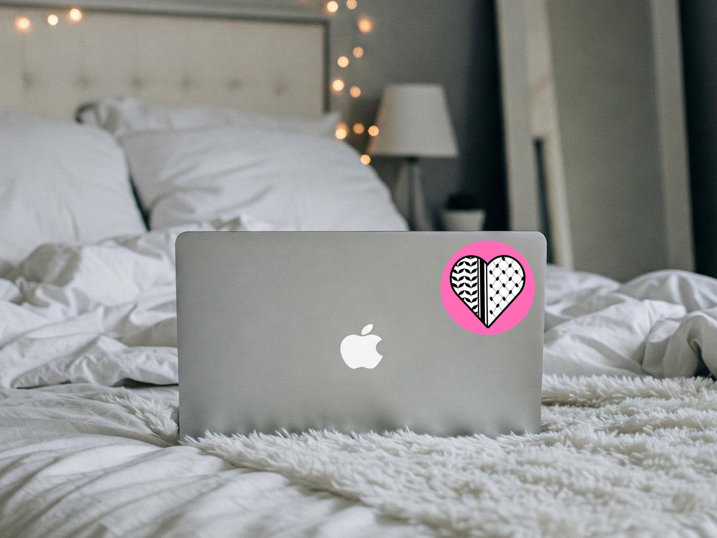 Die Cut Love Heart Keffiyeh Sticker – Activist Art for Laptop, Water Bottle, Car Window – Durable Glossy Resistance Symbol of Palestine