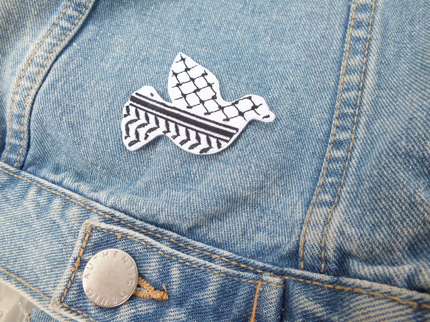 Embroidered Protest Patch – Keffiyeh Pattern Design – Iron-On or Velcro Badge for Activists - Solidarity Gift for Palestine Supporters