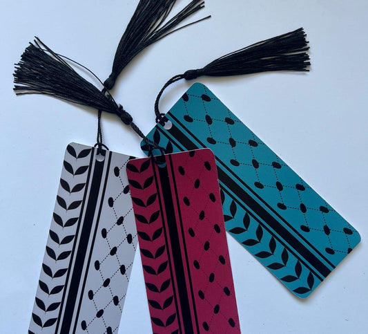 Glossy Keffiyeh Pattern Bookmark - Palestine Cultural Gift for Readers & Journalers - Minimalist Handmade Solidarity Gift for Readers