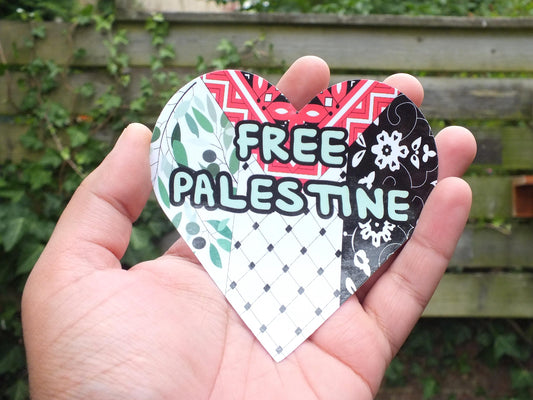 Free Palestine Vinyl Bumper Decal - Solidarity Decal for Car Windscreen, Laptop, Water Bottle - Palestine Flag Love Heart Sticker
