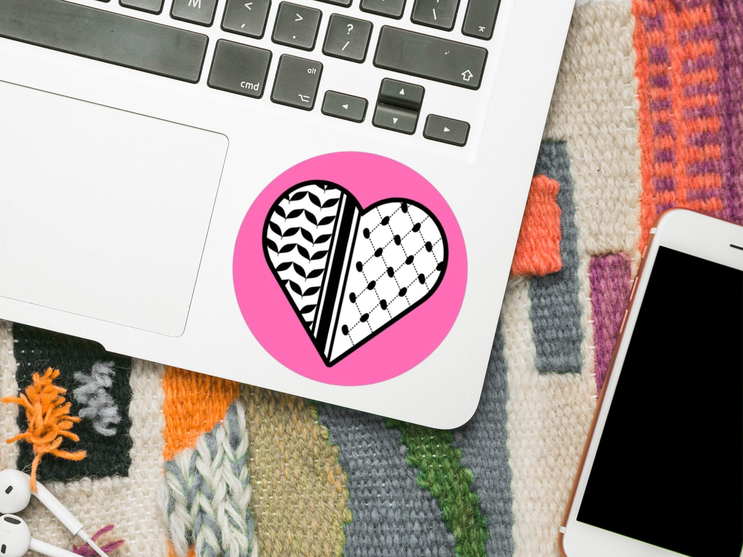 Die Cut Love Heart Keffiyeh Sticker – Activist Art for Laptop, Water Bottle, Car Window – Durable Glossy Resistance Symbol of Palestine